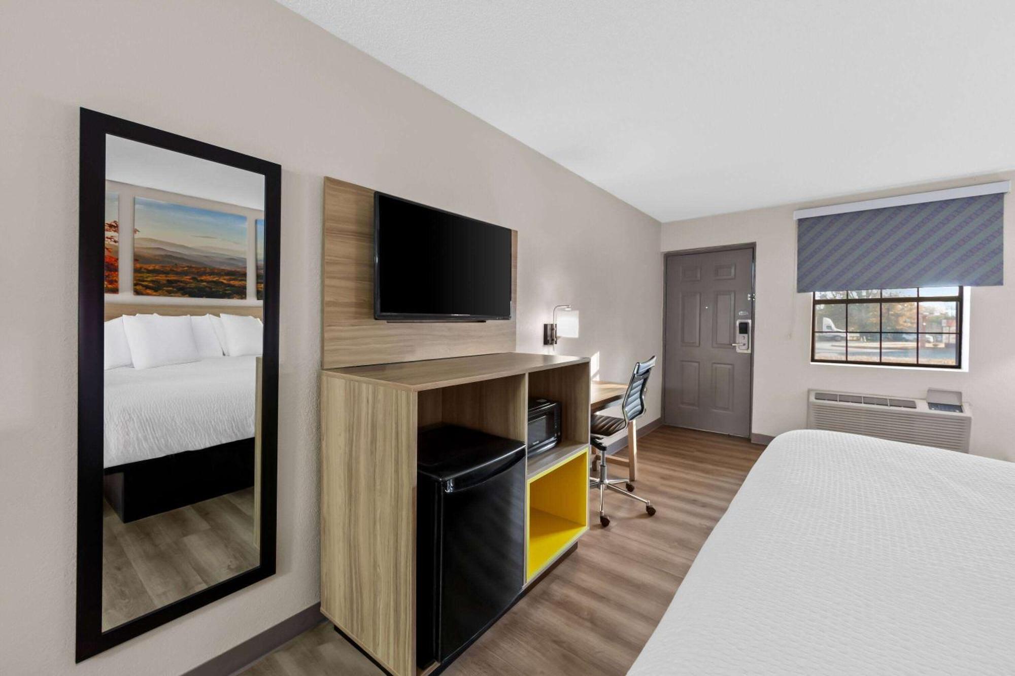 Days Inn By Wyndham Brownsville Exteriör bild