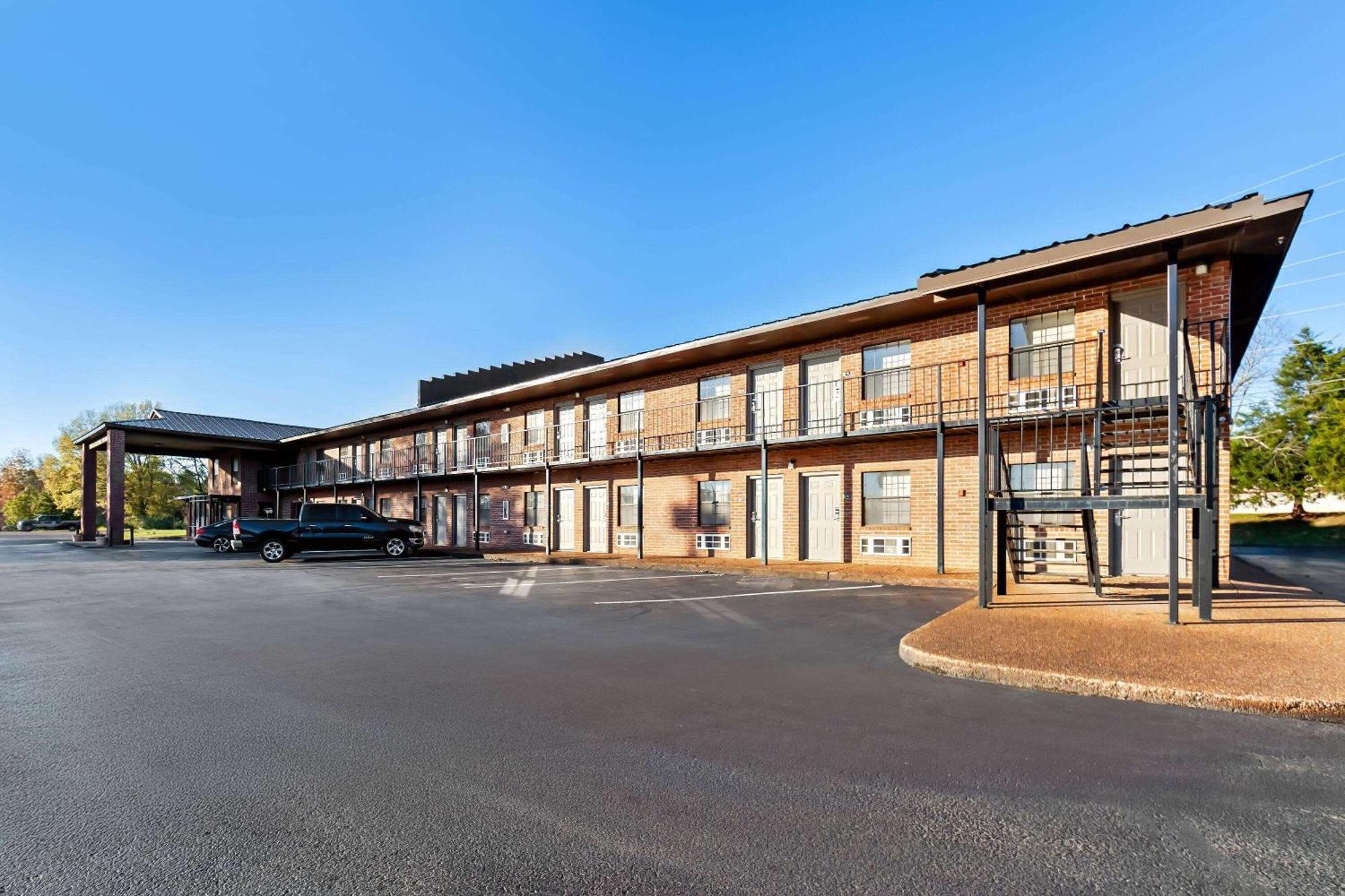 Days Inn By Wyndham Brownsville Exteriör bild